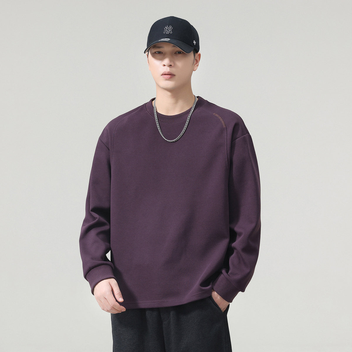 Sudadera de cuello redondo y corte holgado en mezcla de algodón para hombre