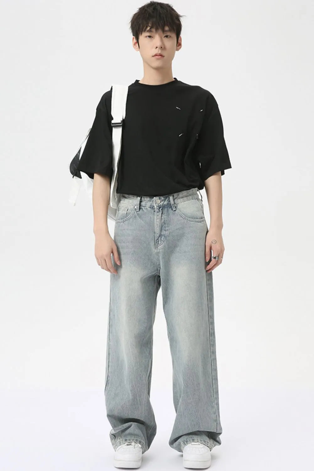 Image of Light Cotton Wide-Leg Pocket Jeans