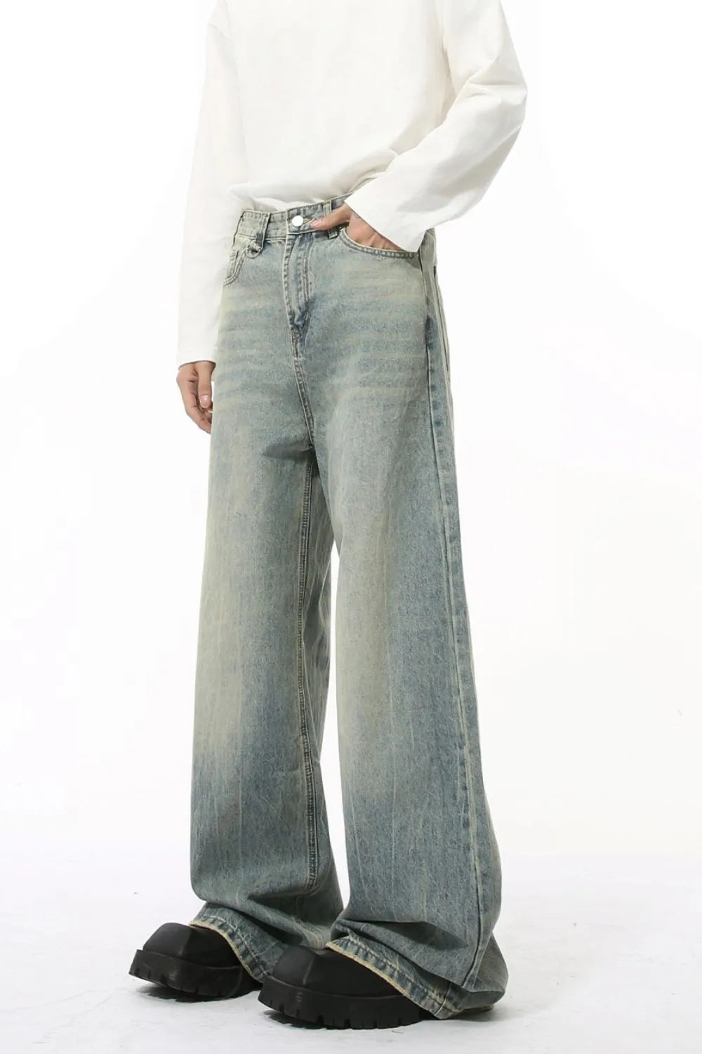 Medium Cotton Wide-Leg Pocket Jeans