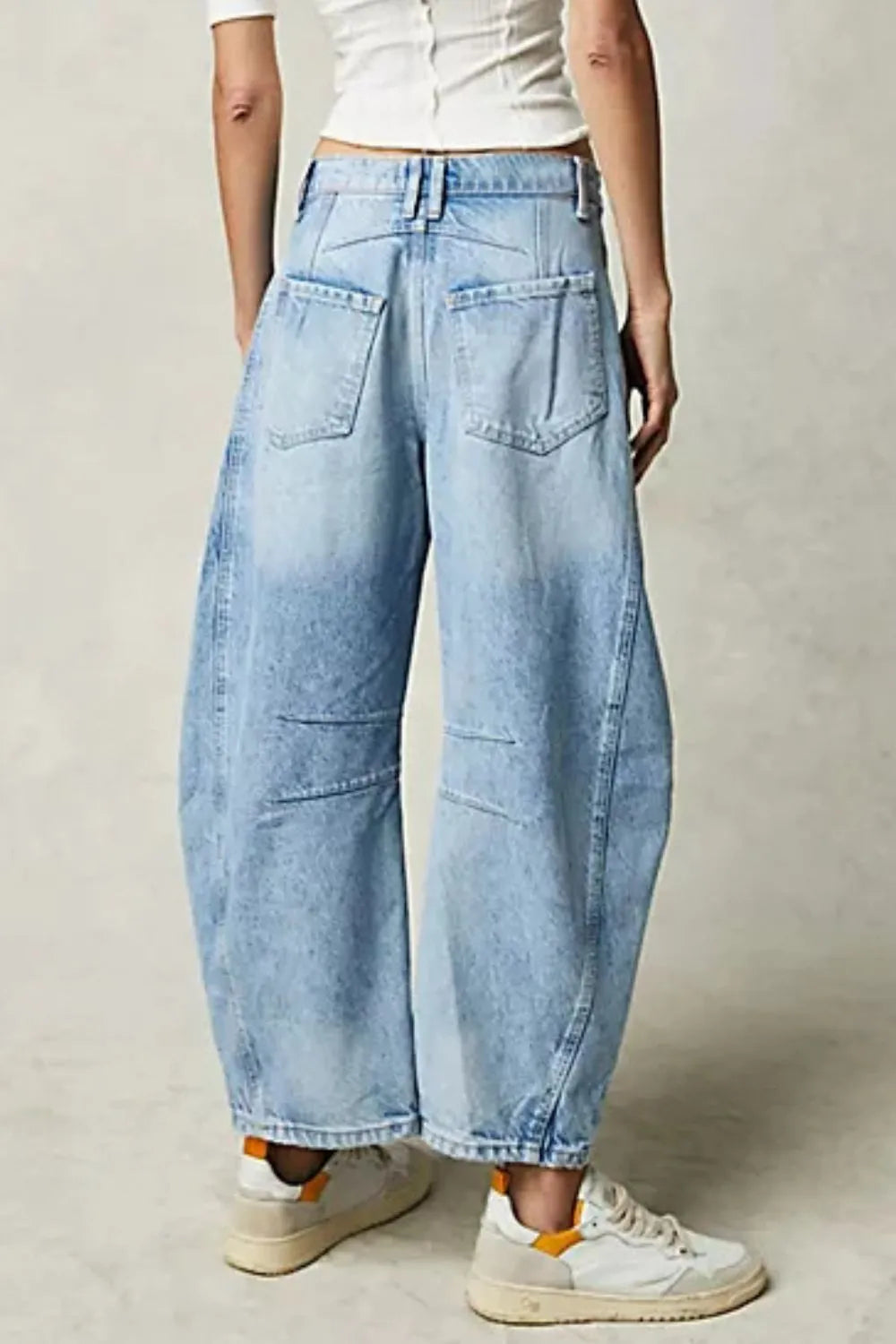 Image of Light Buttoned Wide-Leg Pocket Jeans