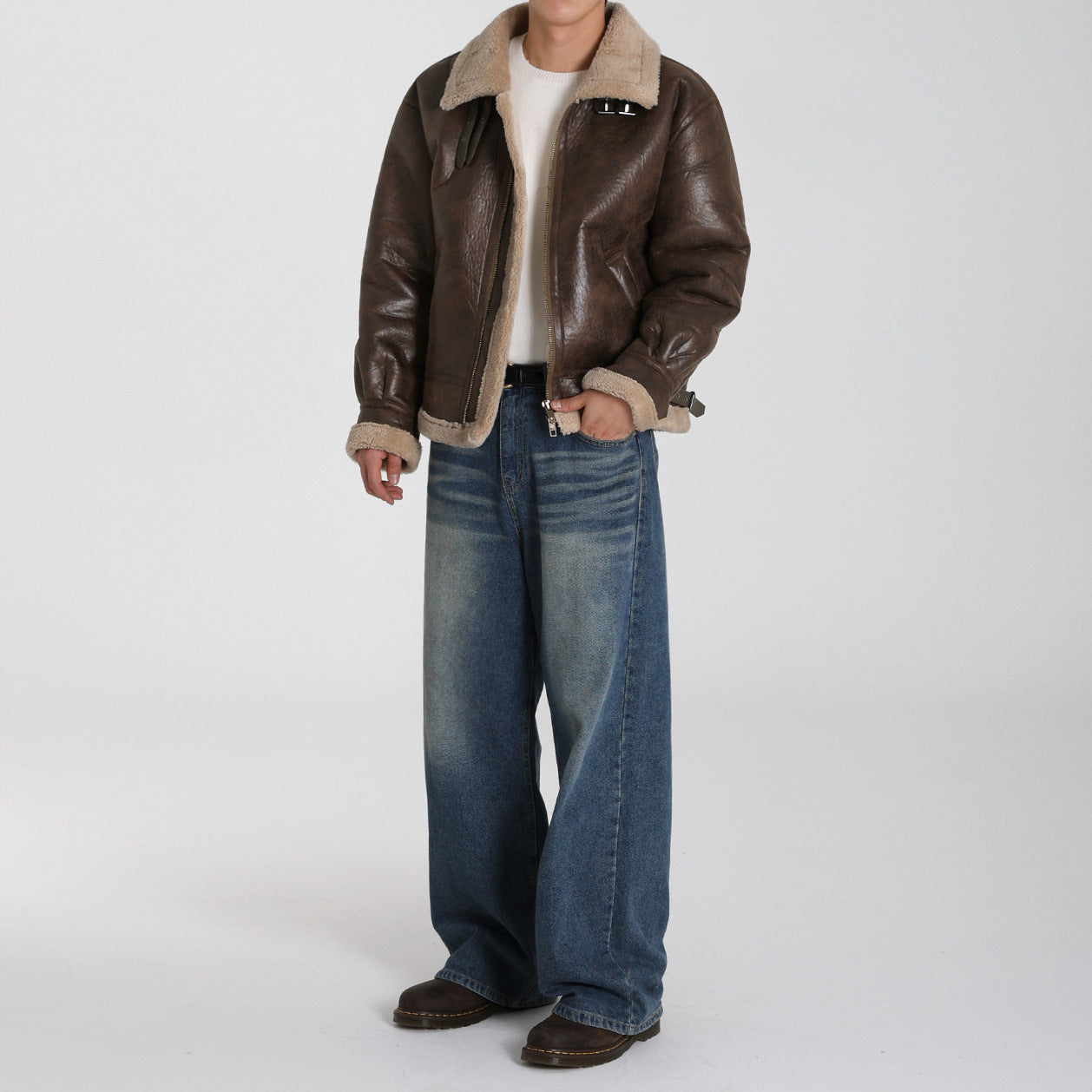 Image of Chaqueta de piel sintética acolchada marrón para hombre