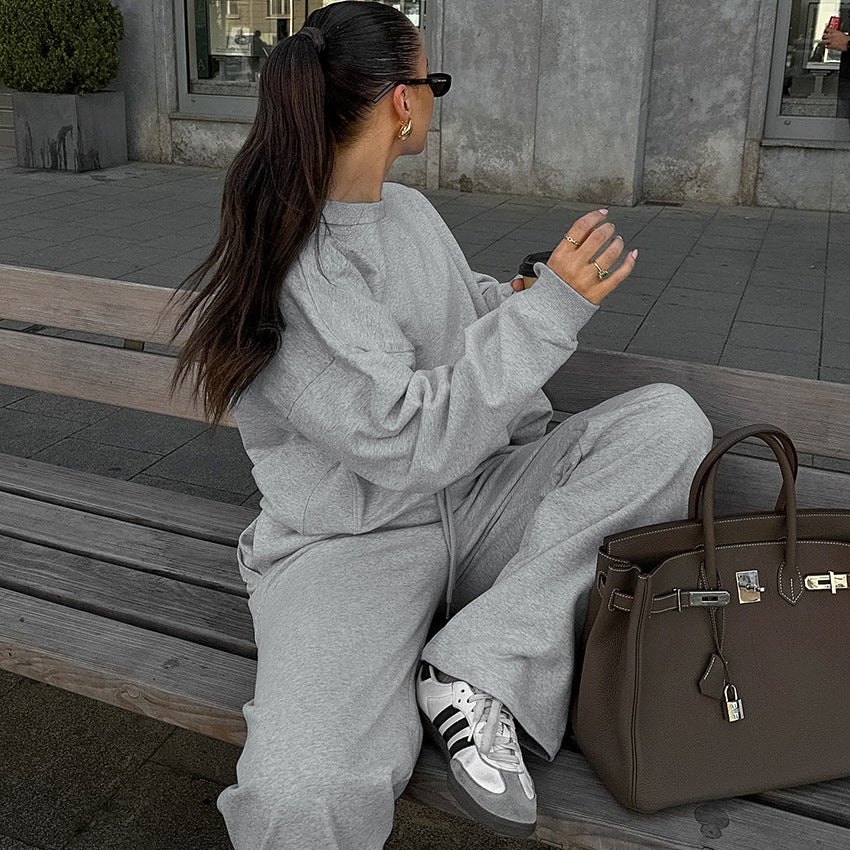 Image of Conjunto deportivo de dos piezas con pantalón y manga larga para mujer