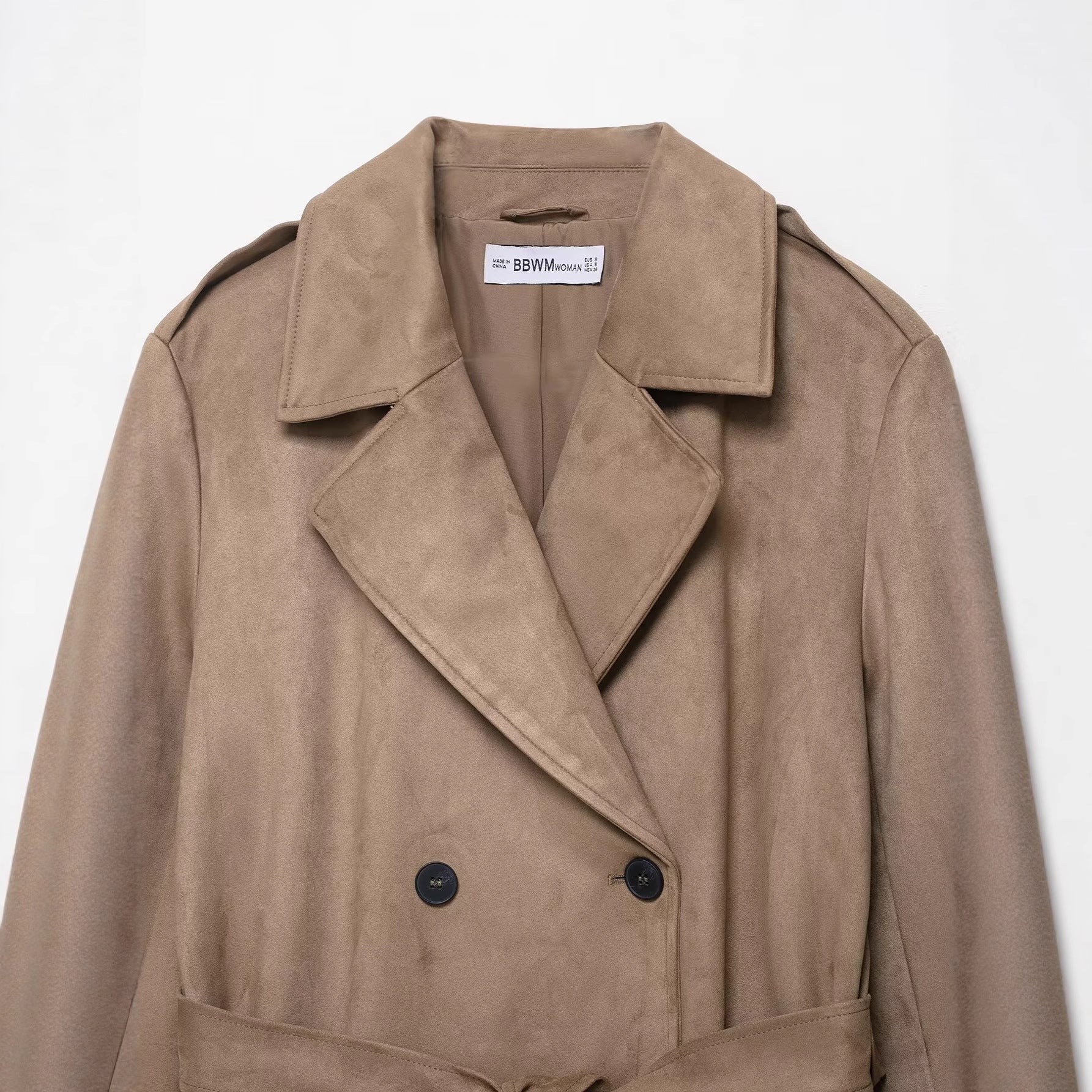 Image of Trench coat cruzado de color camel con cuello cuadrado para mujer