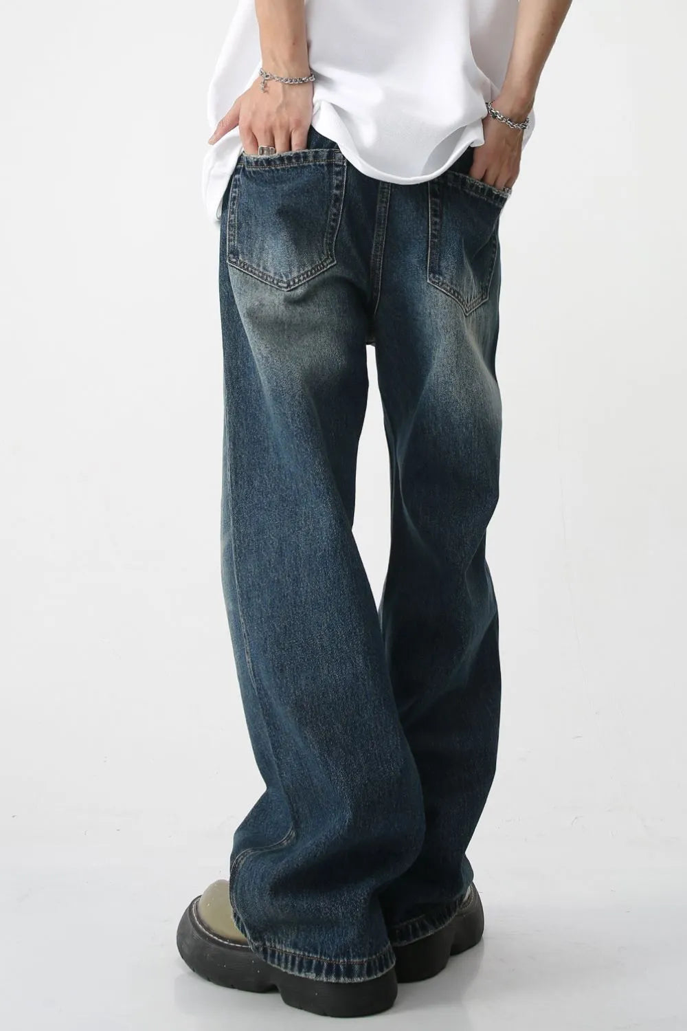 Vaqueros bootcut de tono medio