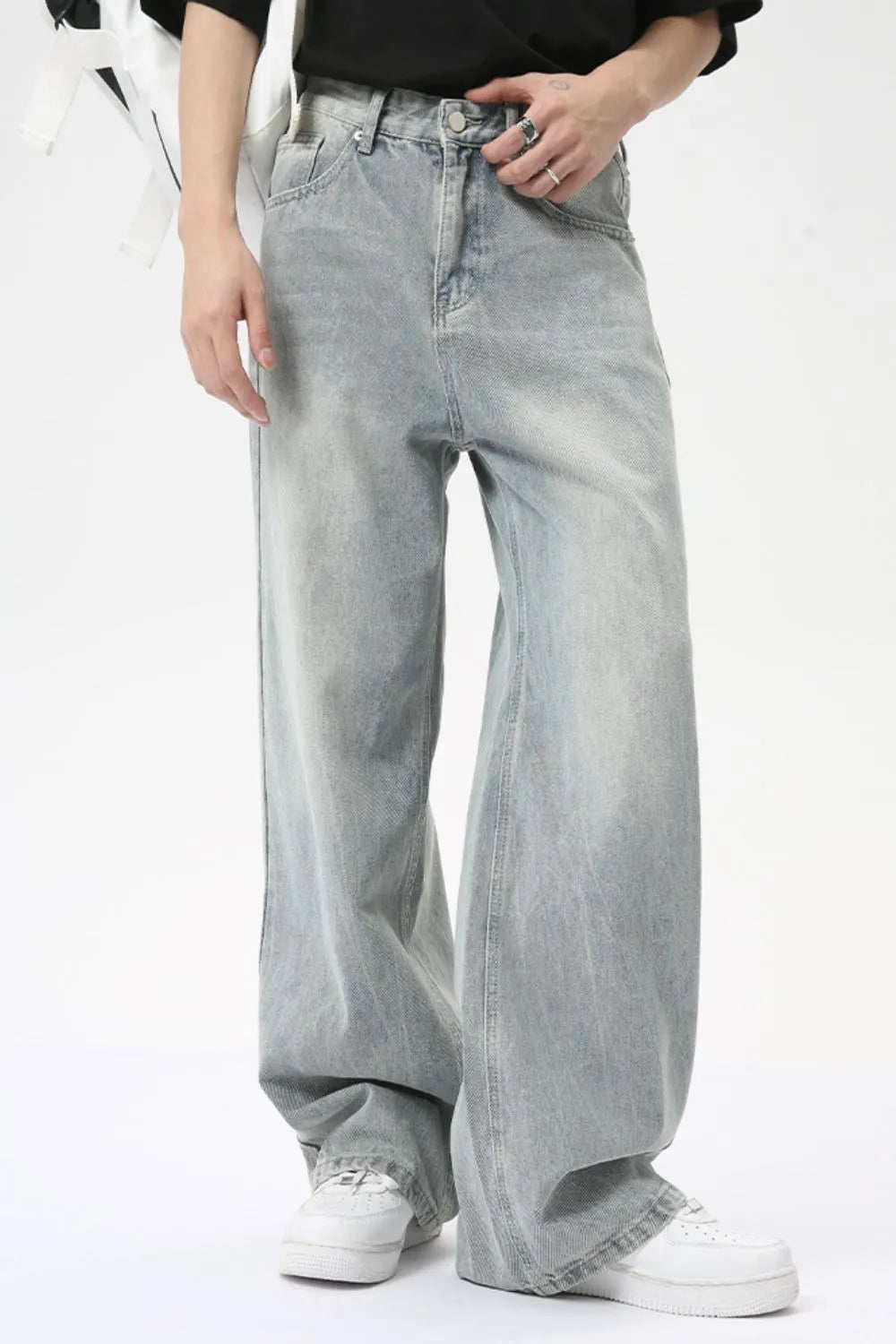 Image of Light Cotton Wide-Leg Pocket Jeans