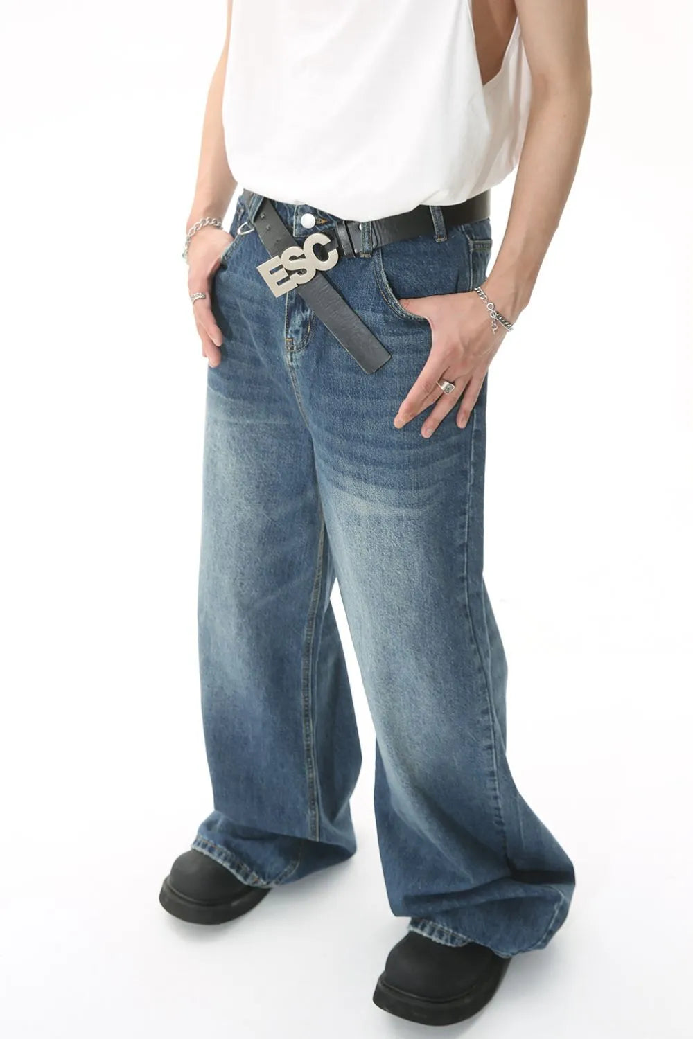 Image of Wide-Leg Pocket Jeans in Three Colors