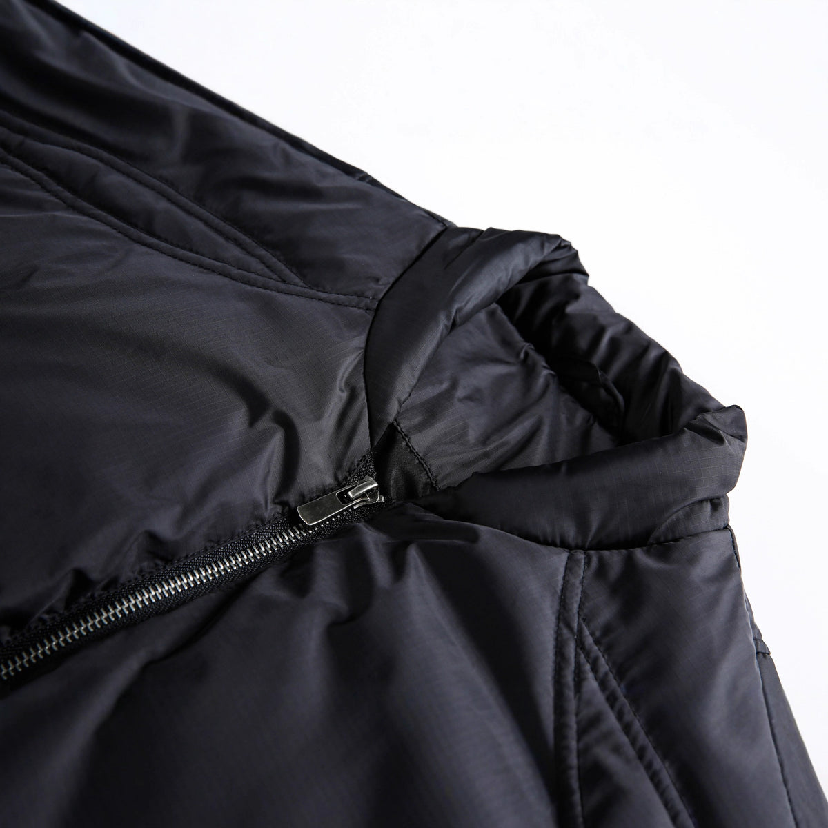 Chaqueta acolchada corta de nailon para hombre