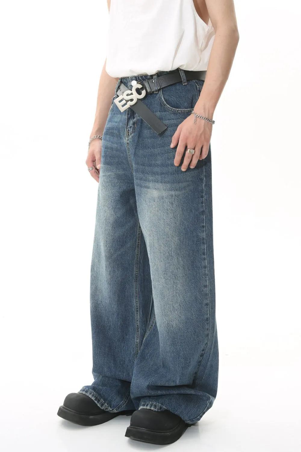 Image of Wide-Leg Pocket Jeans in Three Colors