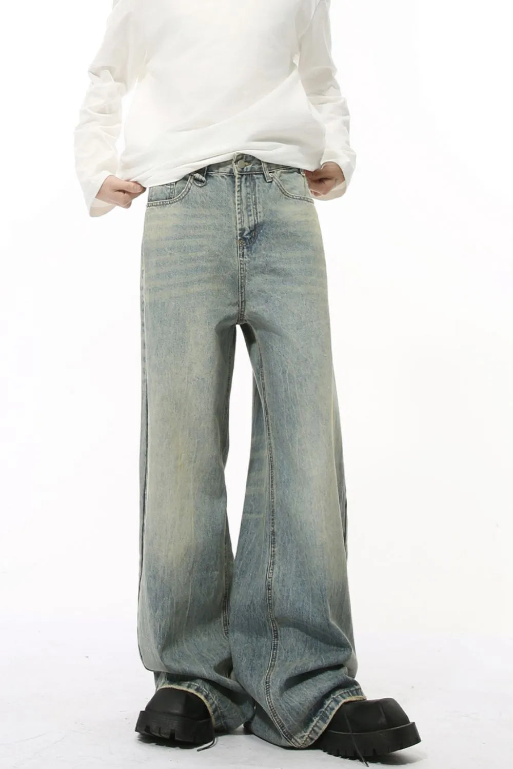 Medium Cotton Wide-Leg Pocket Jeans