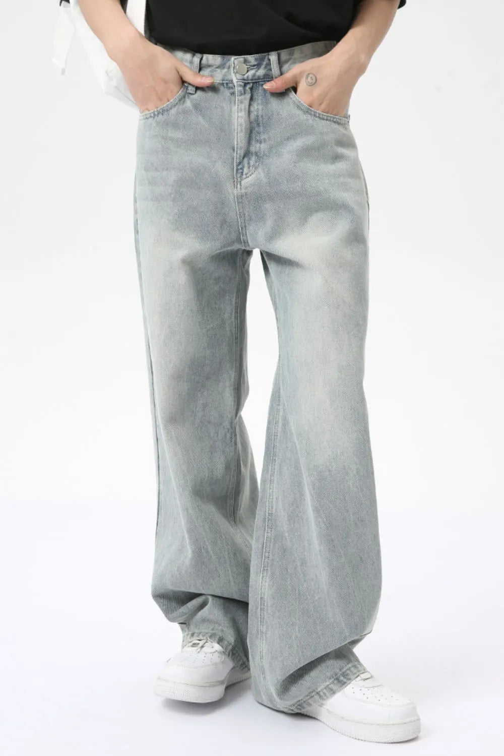 Image of Light Cotton Wide-Leg Pocket Jeans — main product photograph