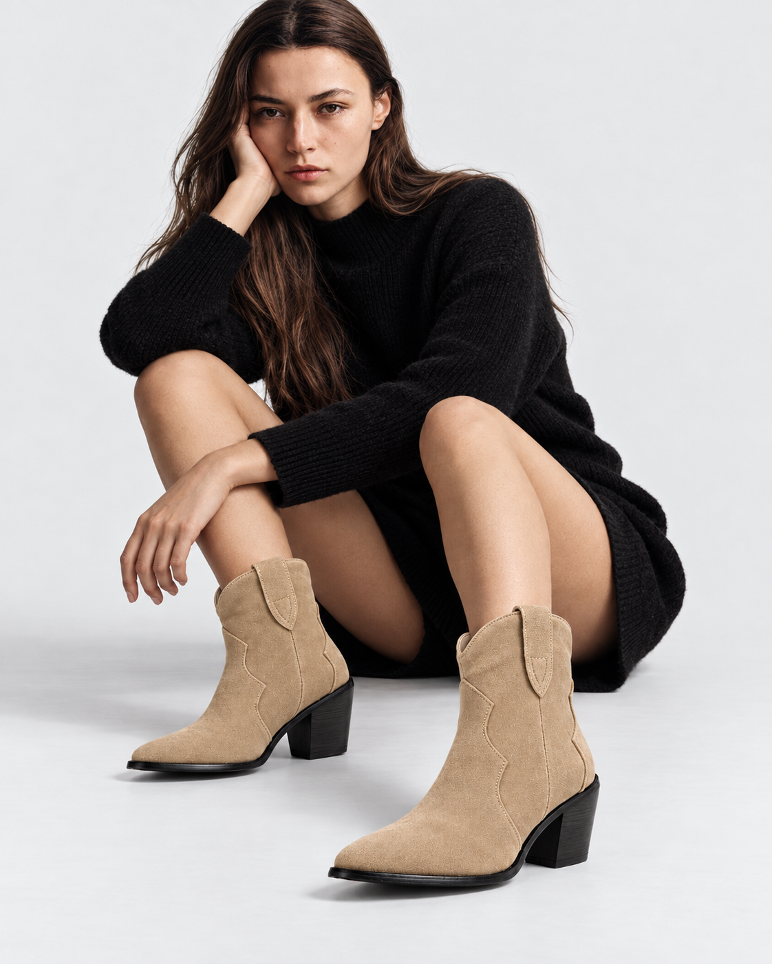 Image of Women's suede-style western chunky-heel ankle boots, product photograph 2